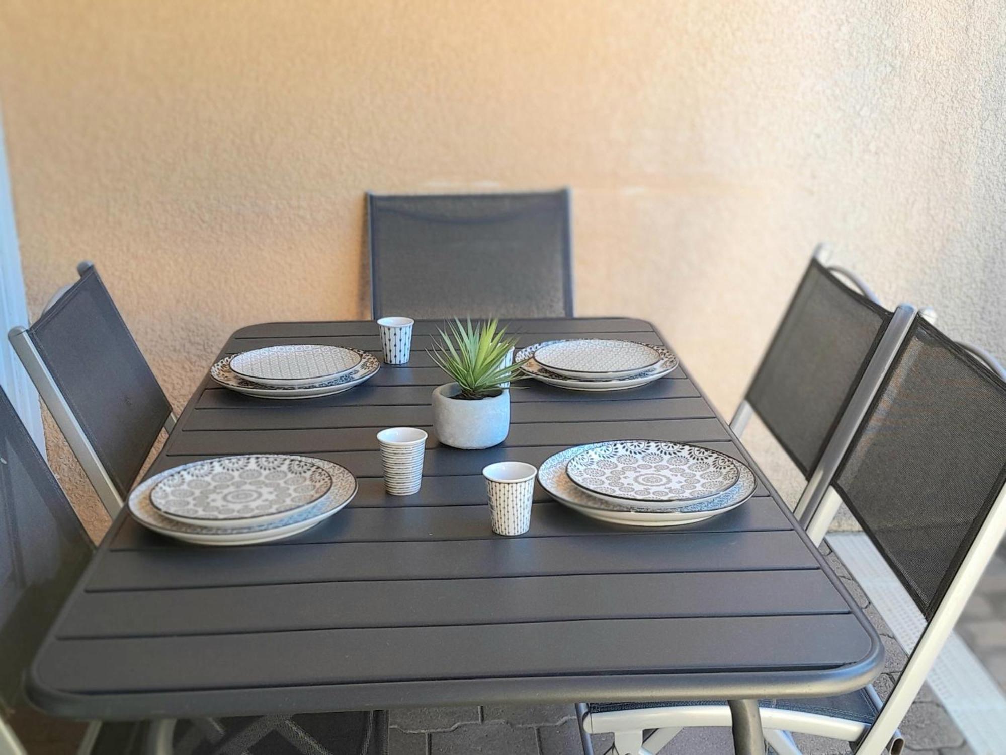 Charmante Villa Patio Avec Terrasse : Proche Plages Et Centre, Ideale Pour 4 Personnes - Fr-1-239-789 Capbreton Zewnętrze zdjęcie